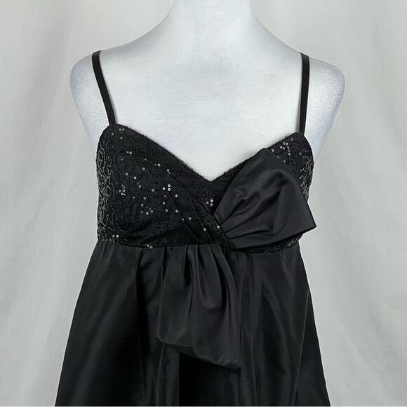 Madison Leigh Black Sequined DollCore Party Event Balloon Hem Dress NWOT Size 10 - Picture 3 of 9